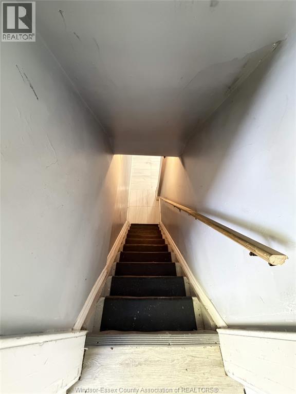 1043 BRUCE AVENUE Unit# LOWER, Windsor, Ontario, N8A4Y1 — Photo 4
