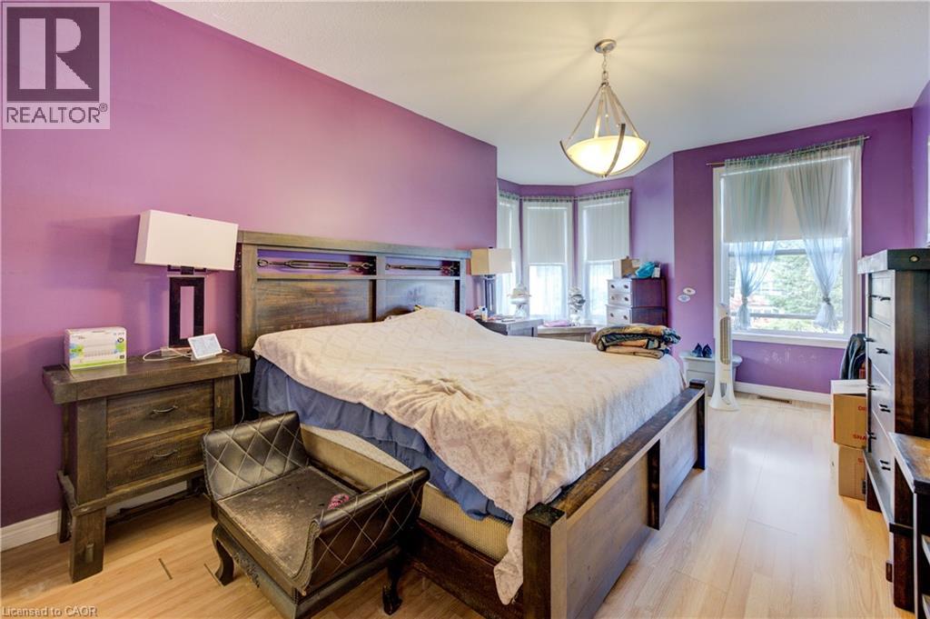 7 ROBINSON Street S, Grimsby, Ontario, L3M3C5 — Photo 24