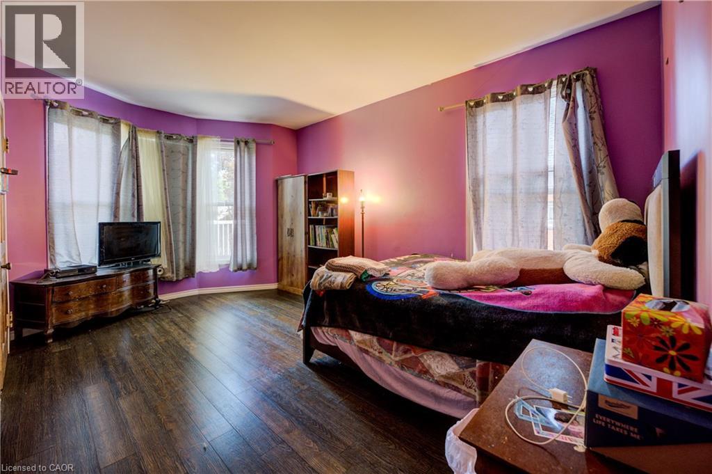 7 ROBINSON Street S, Grimsby, Ontario, L3M3C5 — Photo 34