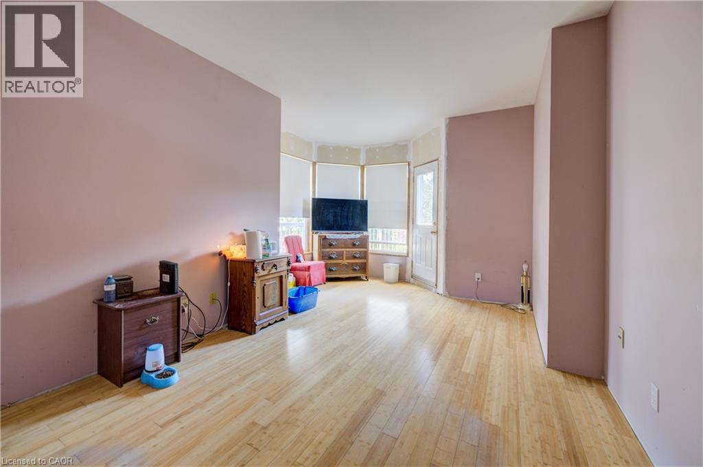 7 ROBINSON Street S, Grimsby, Ontario, L3M3C5 — Photo 31