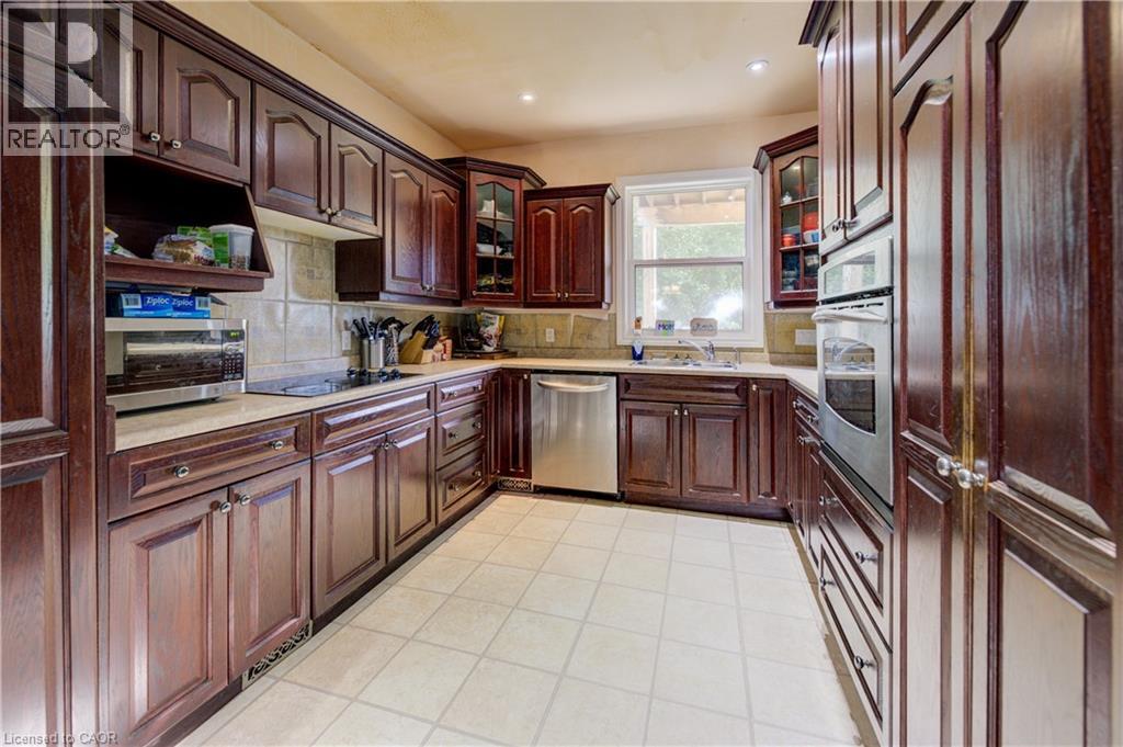 7 ROBINSON Street S, Grimsby, Ontario, L3M3C5 — Photo 13