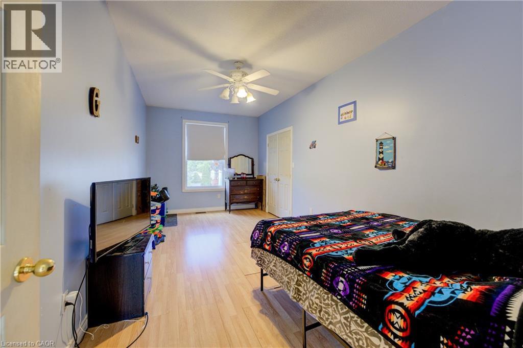 7 ROBINSON Street S, Grimsby, Ontario, L3M3C5 — Photo 26