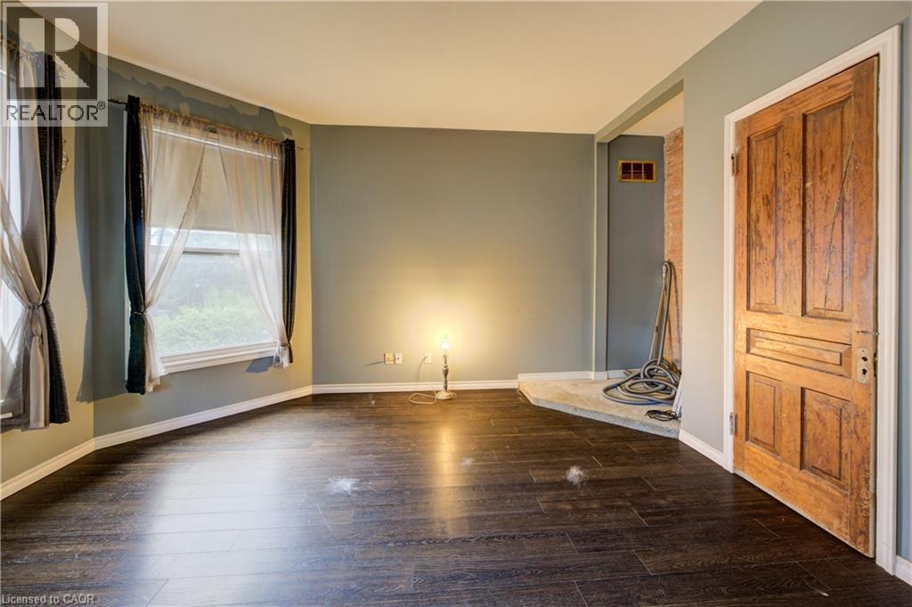 7 ROBINSON Street S, Grimsby, Ontario, L3M3C5 — Photo 33