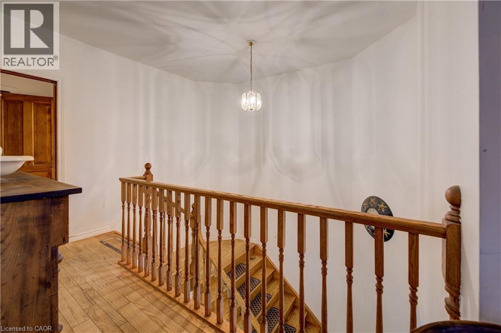 7 ROBINSON Street S, Grimsby, Ontario, L3M3C5 — Photo 35