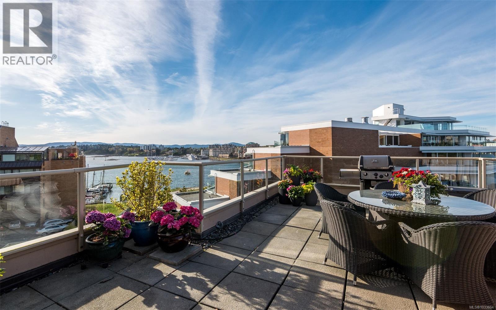 #504 225 Belleville St - 39