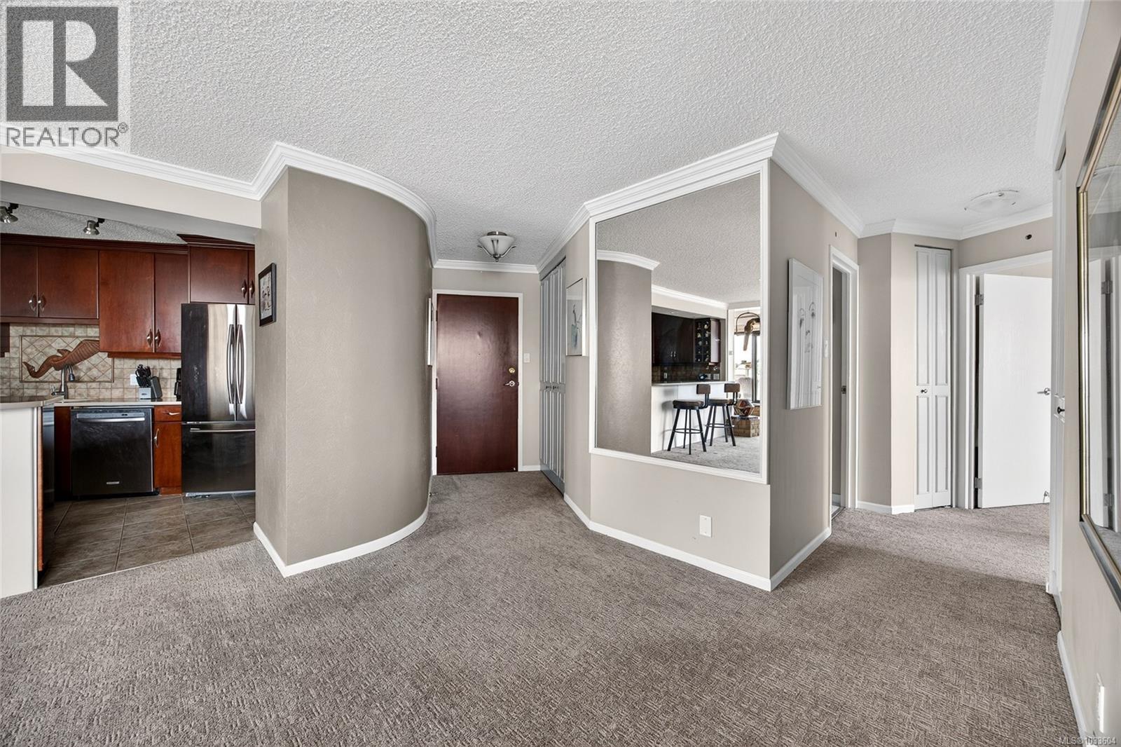 #504 225 Belleville St - 26