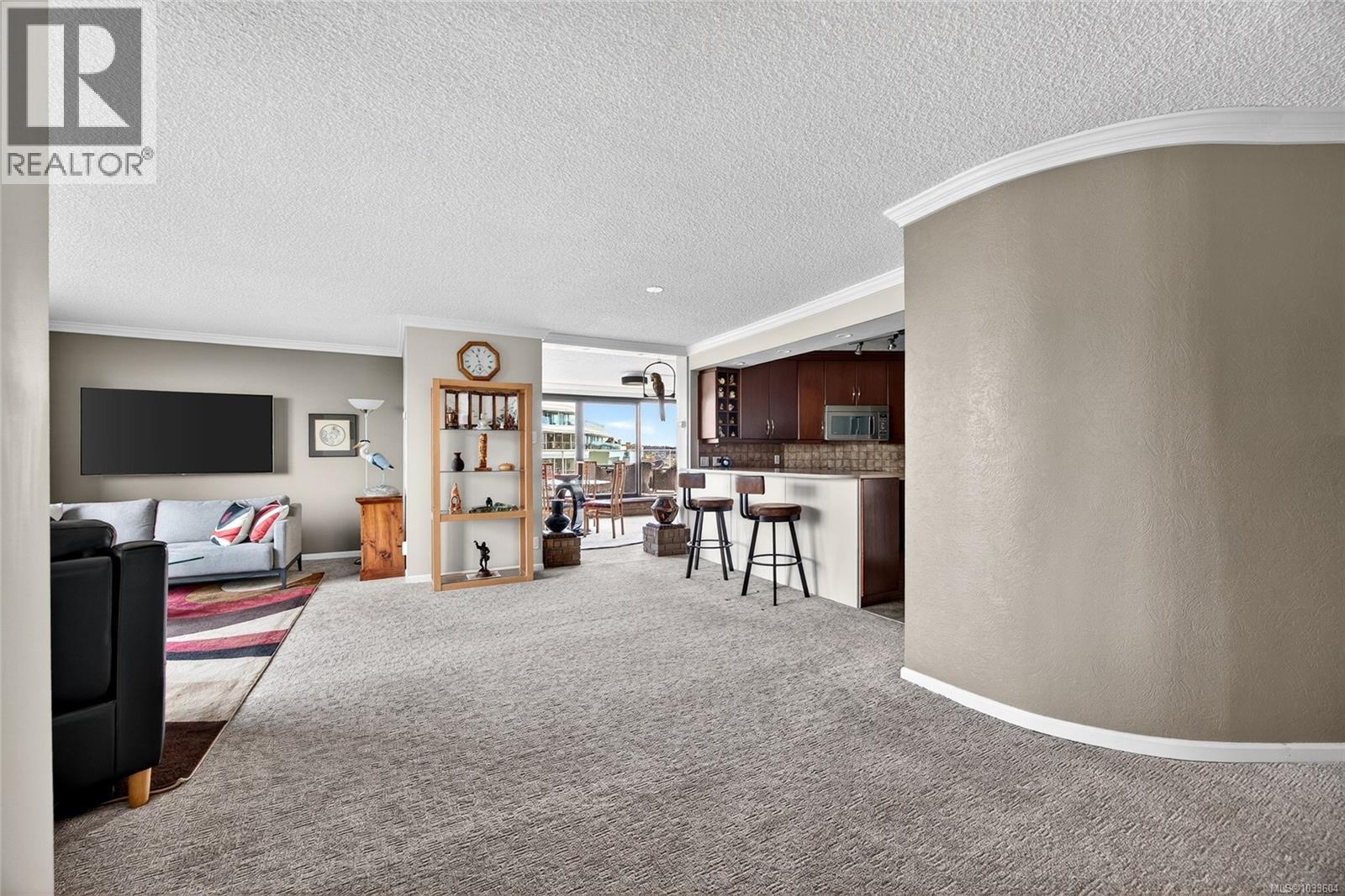 #504 225 Belleville St - 21