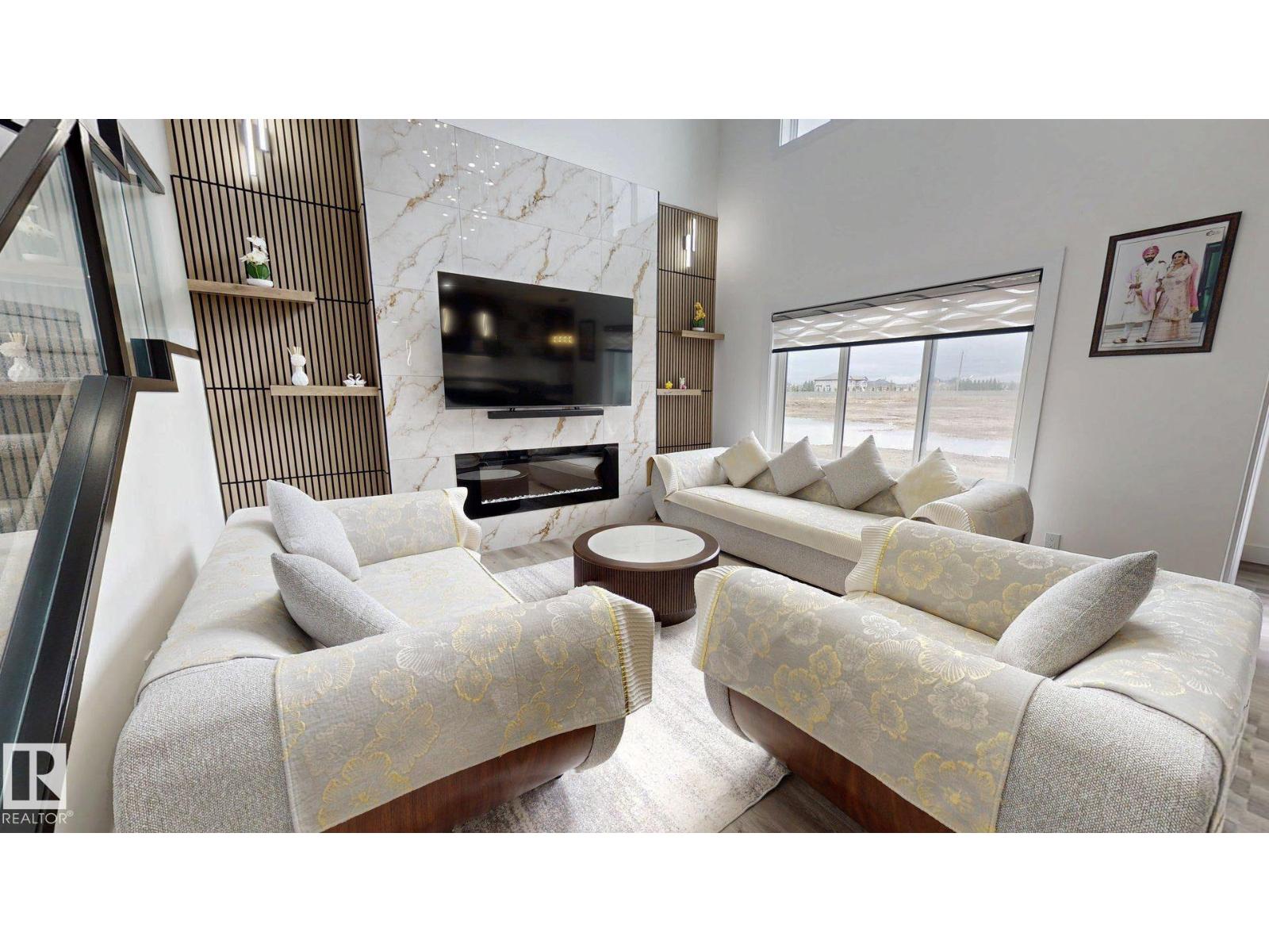 6227 19 ST NE - 4