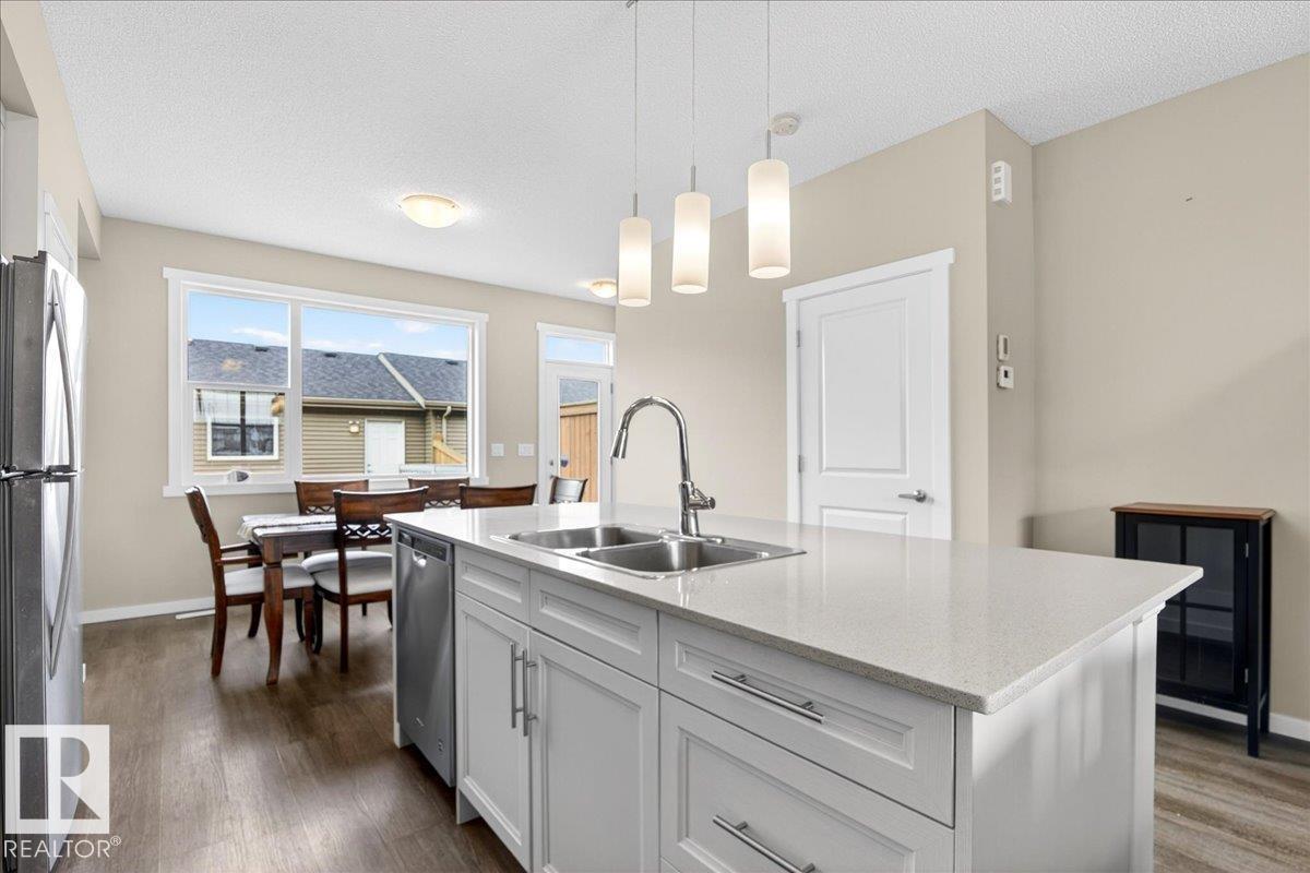 2282 GLENRIDDING BV SW, Edmonton