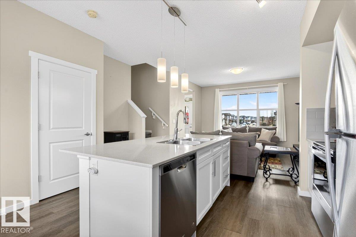 2282 GLENRIDDING BV SW, Edmonton