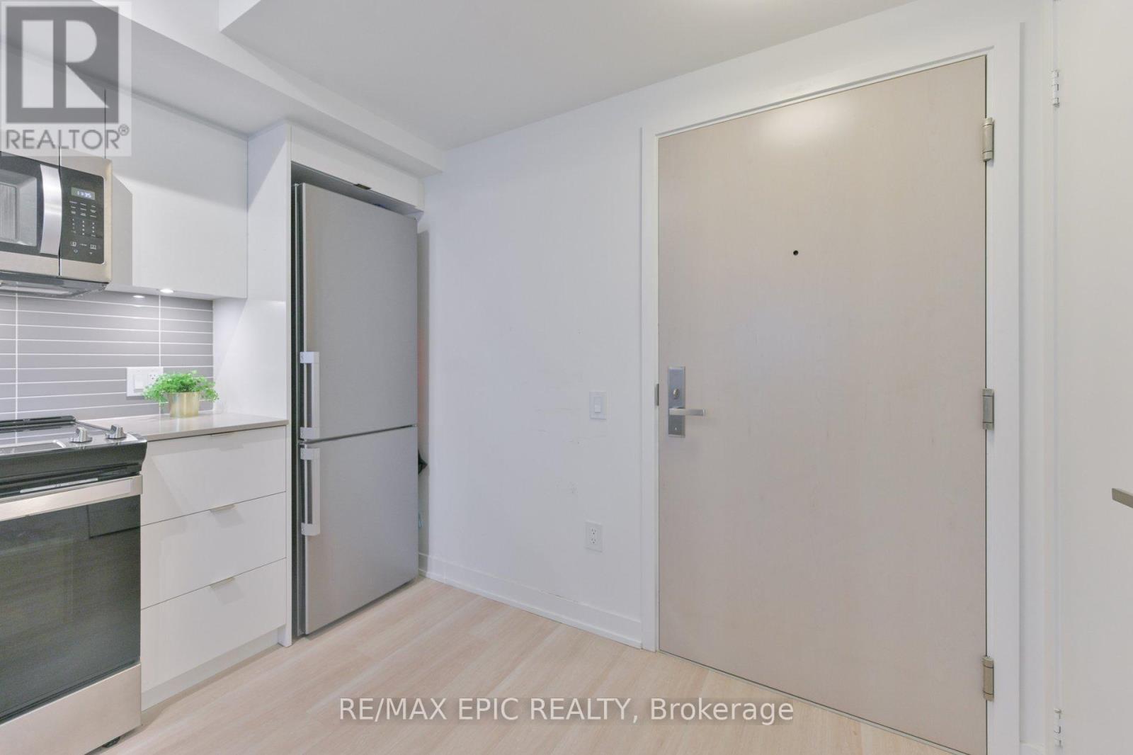 #622 500 WILSON AVENUE - 7
