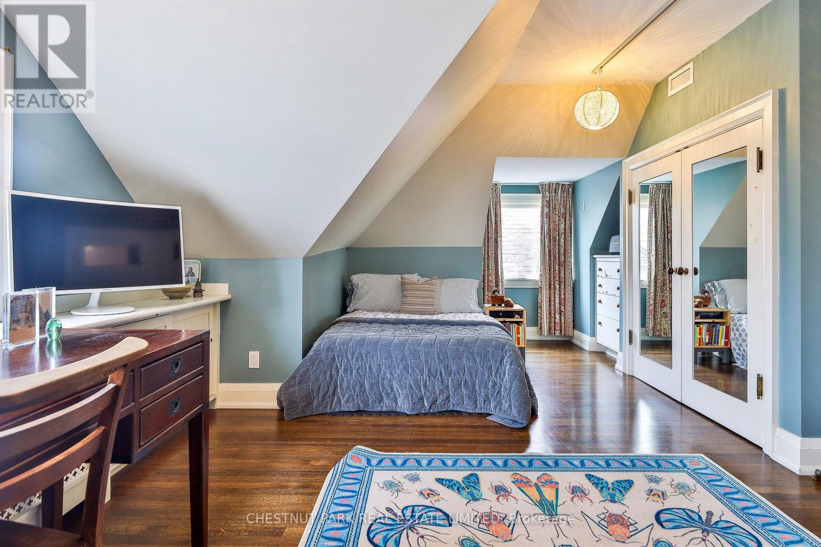 17 ELM AVENUE - 34