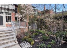 17 Elm Avenue, Toronto, ON M4W1M9 Photo 46