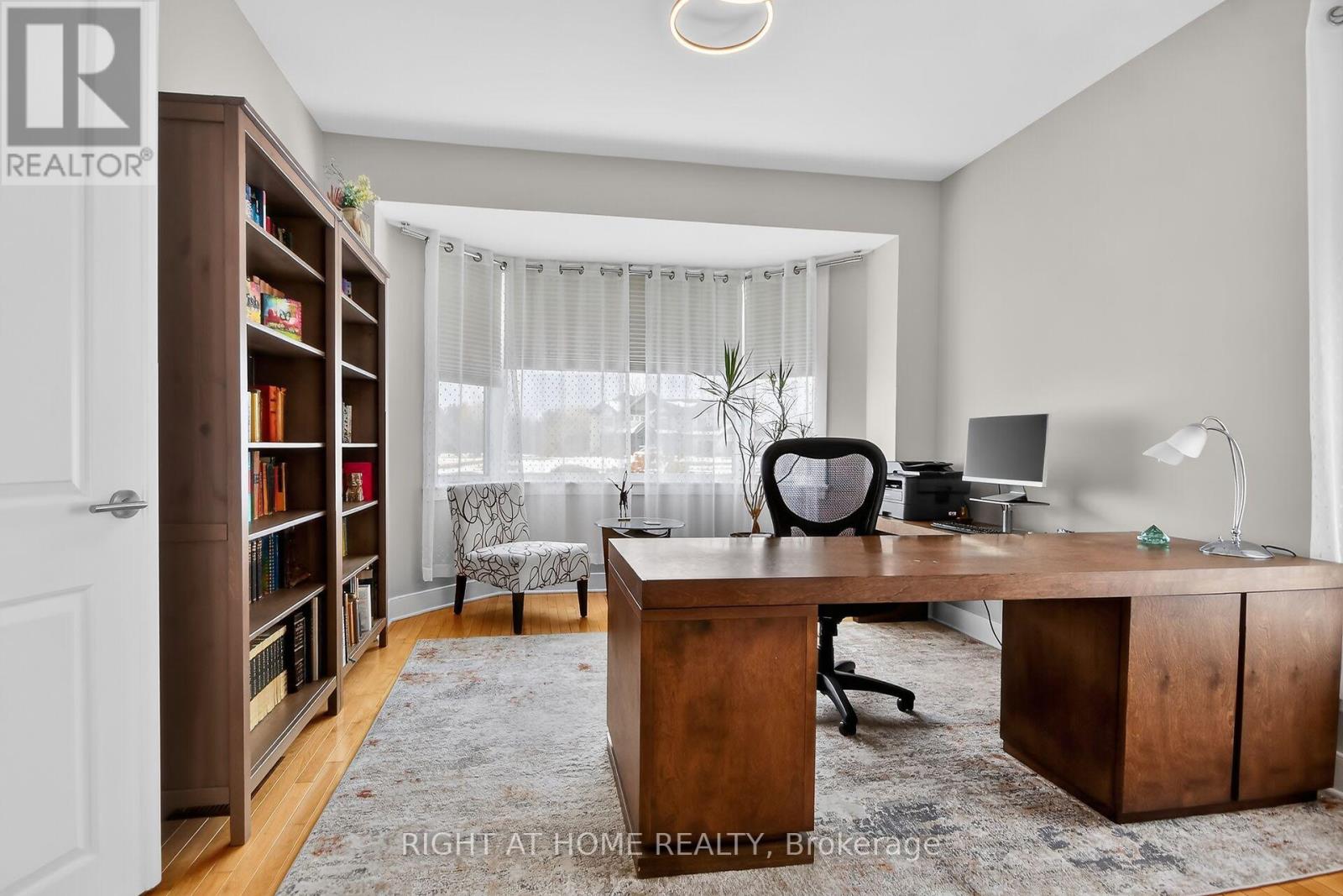105 RAVENVIEW WAY - 18