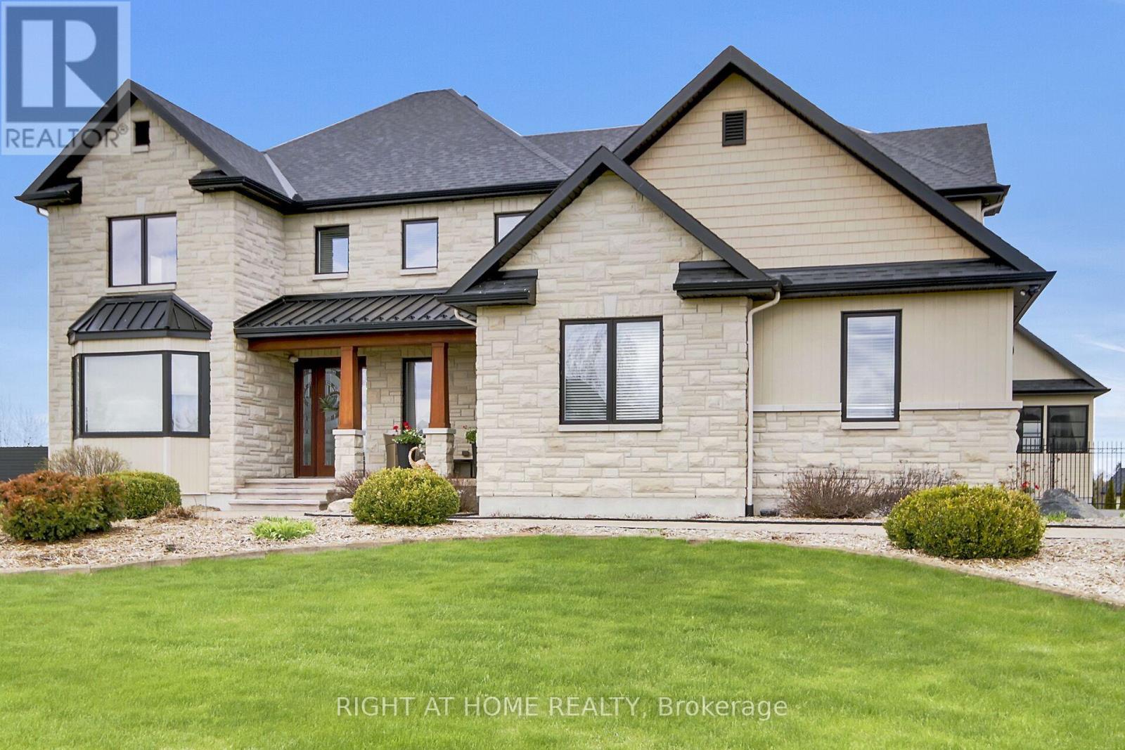 105 RAVENVIEW WAY - 3