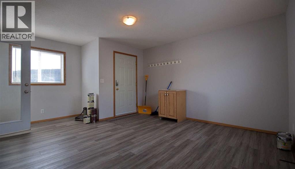 33, 6101 20th Avenue - 10