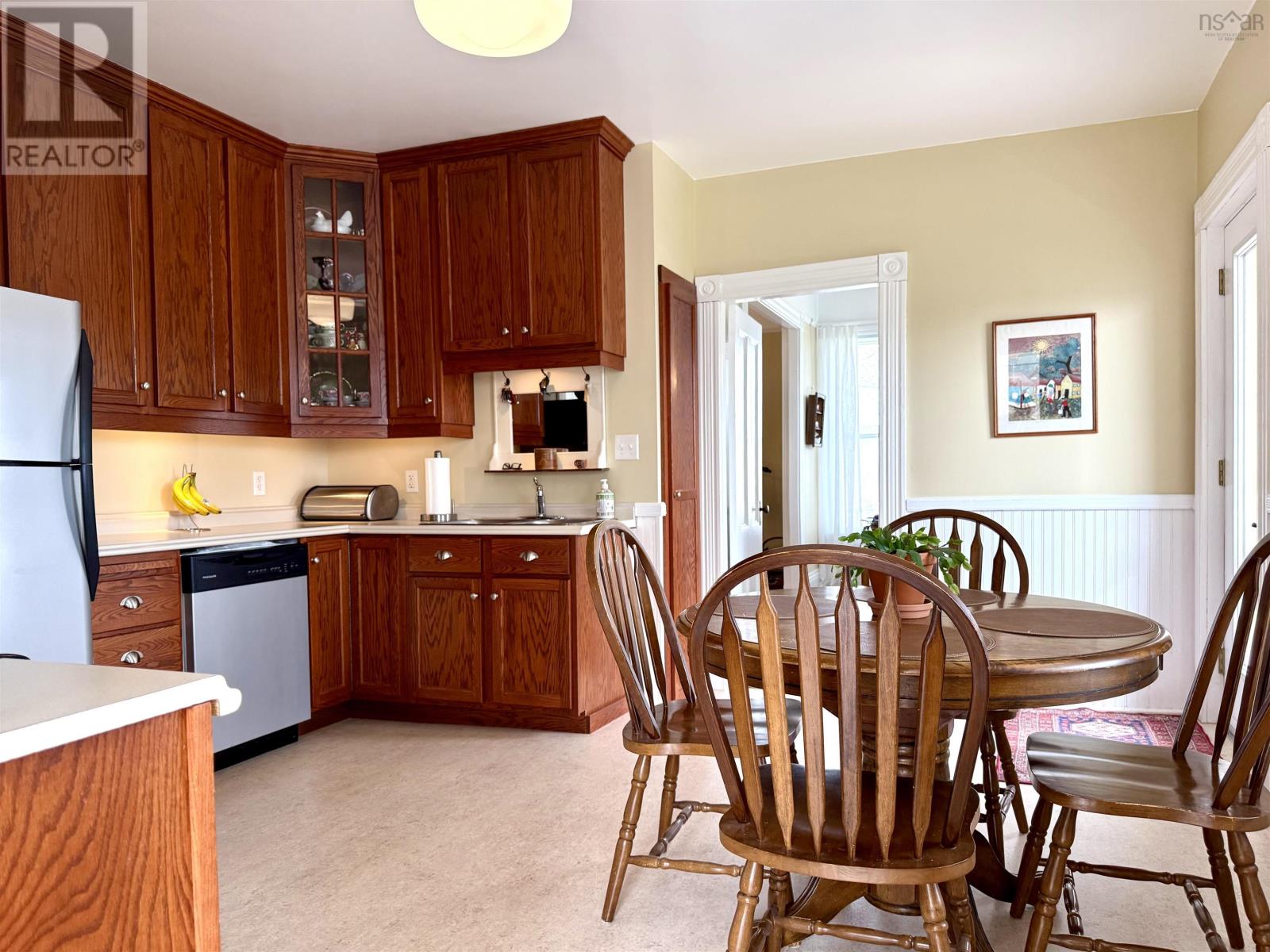 1684 242 Highway - 24