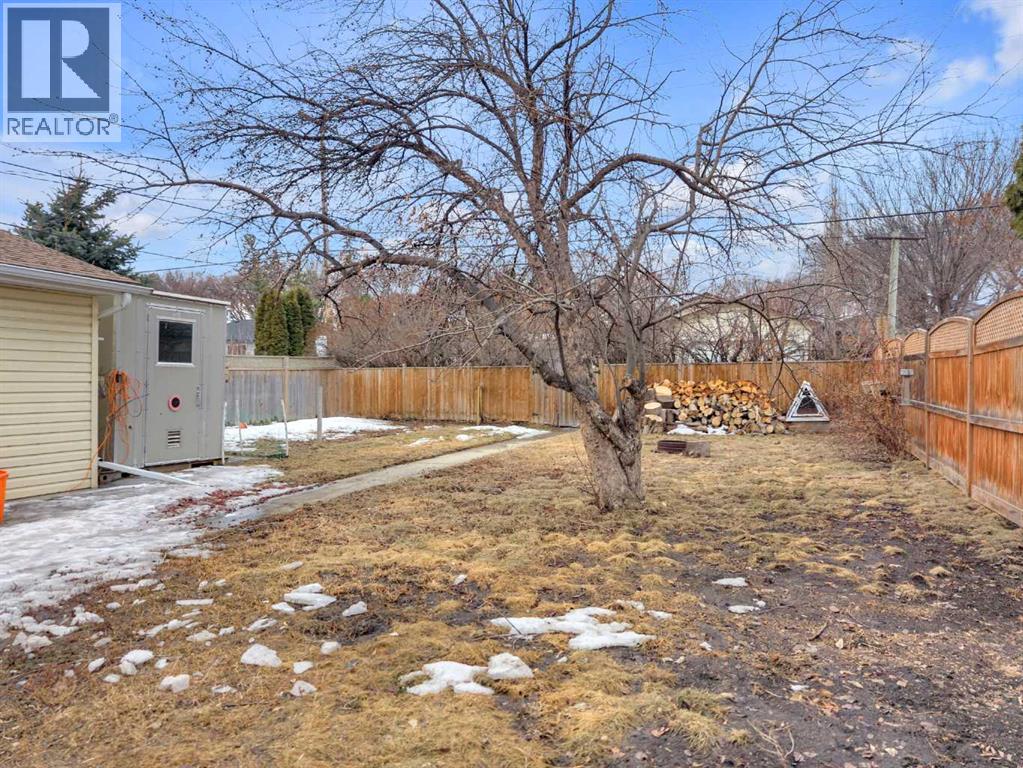 5236 50 Street, Lacombe