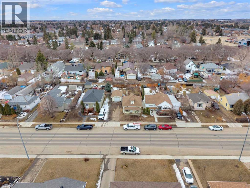 5236 50 Street, Lacombe