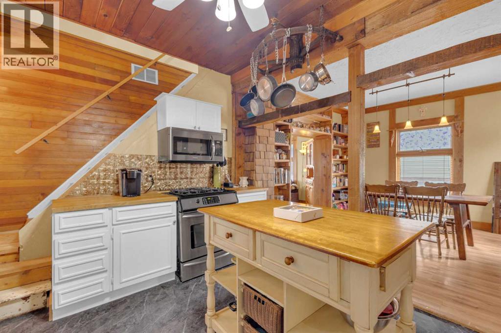 5236 50 Street, Lacombe