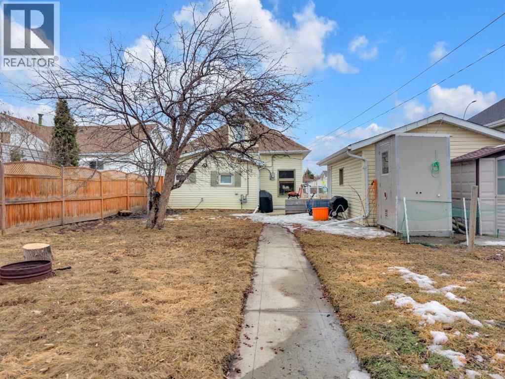5236 50 Street, Lacombe