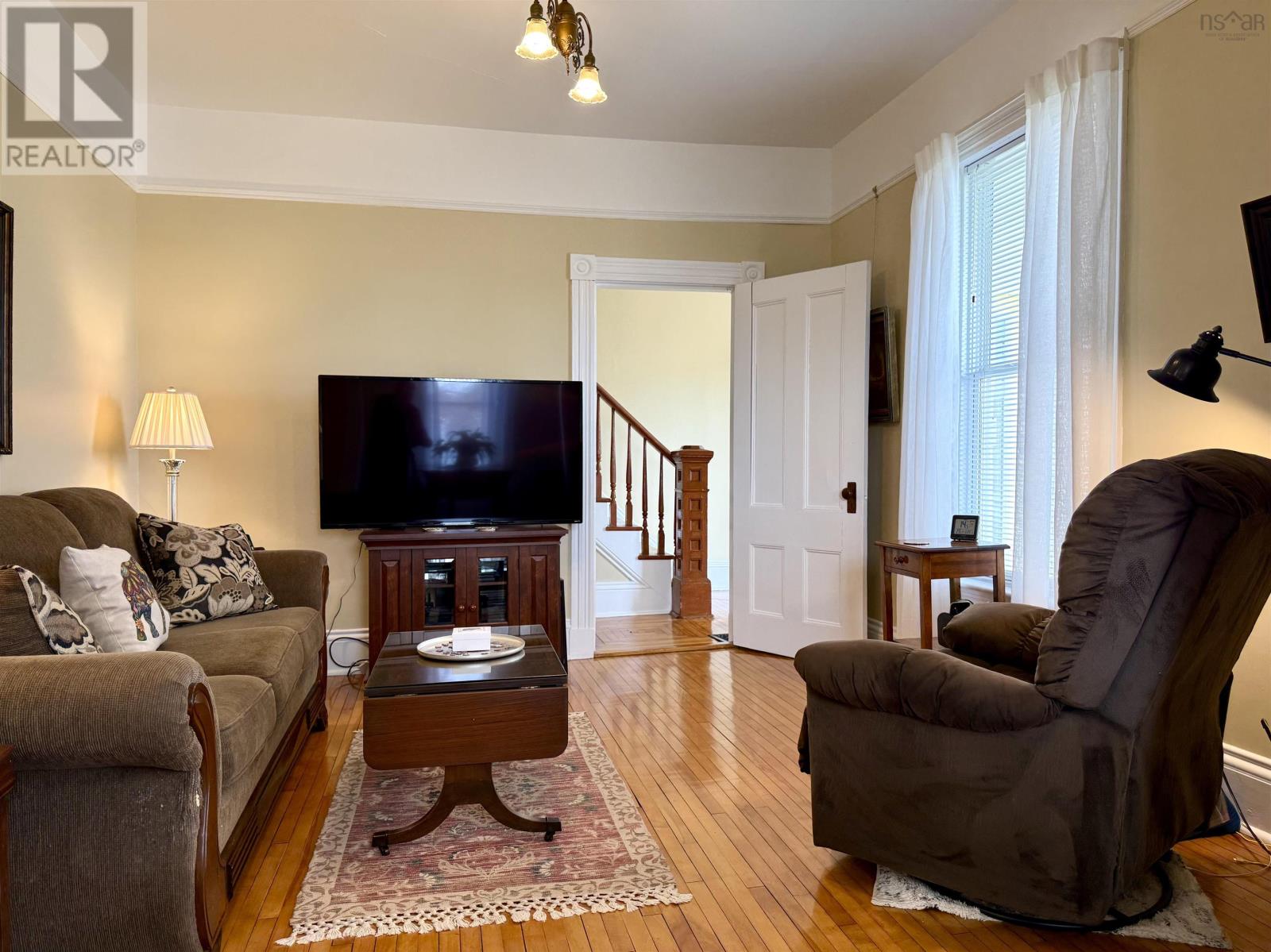 1684 242 Highway - 16