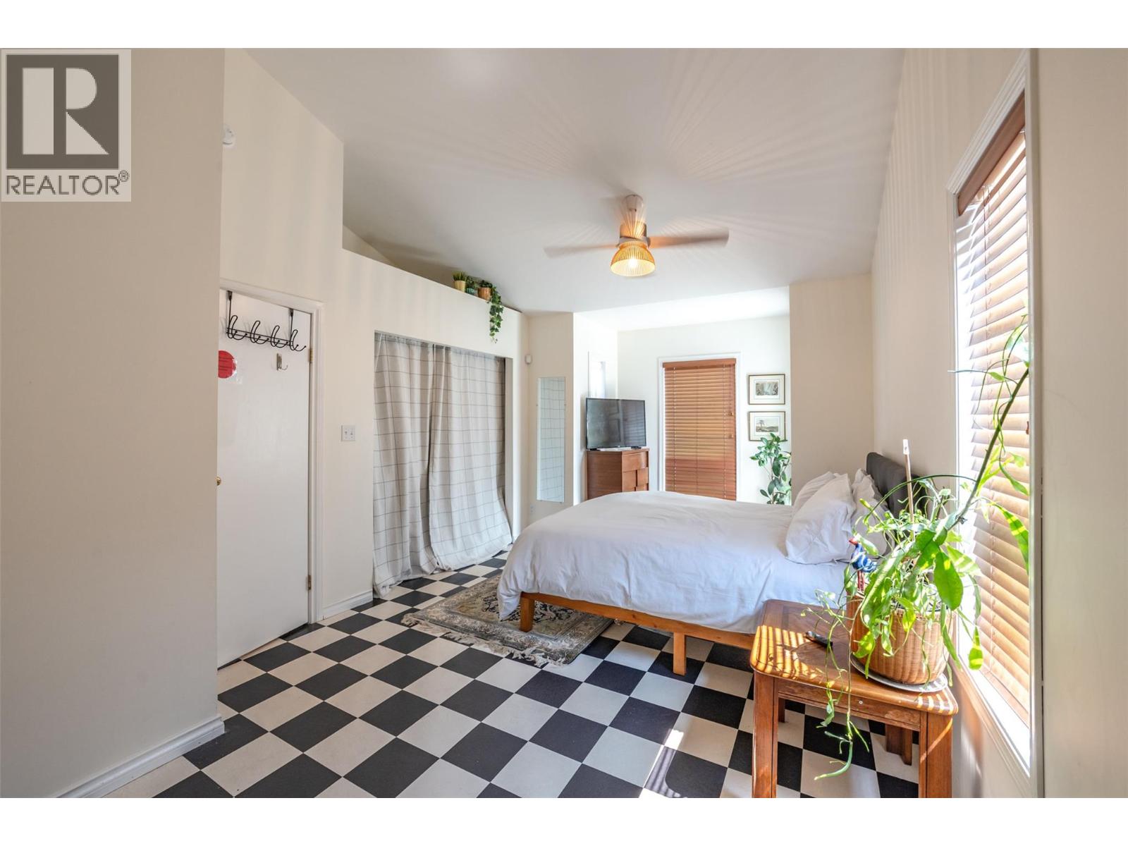 1045 Manitoba Street, Penticton