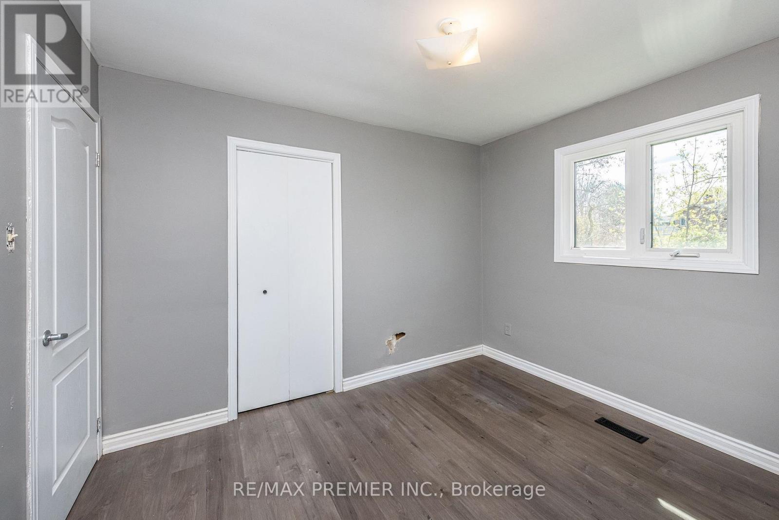 43 JULES AVENUE - 12