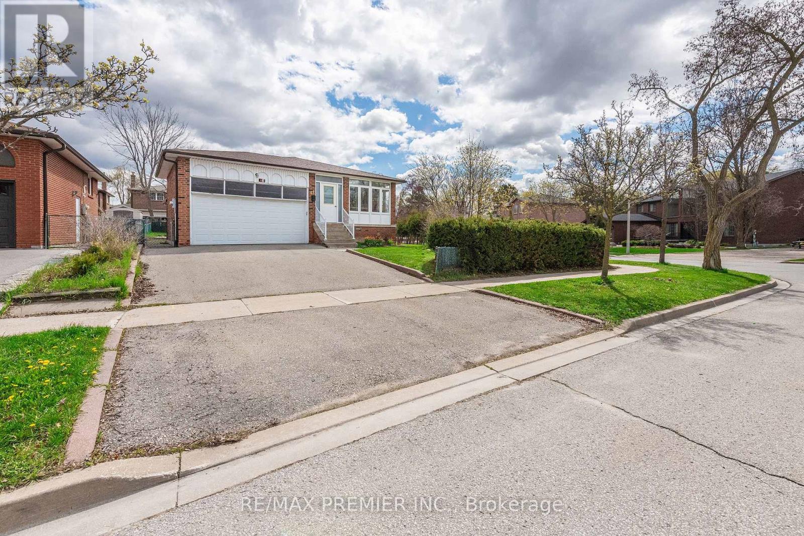 43 JULES AVENUE - 2