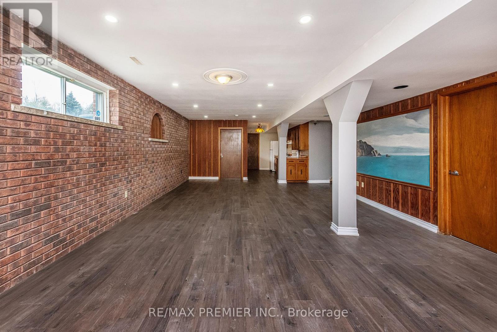 43 JULES AVENUE - 19