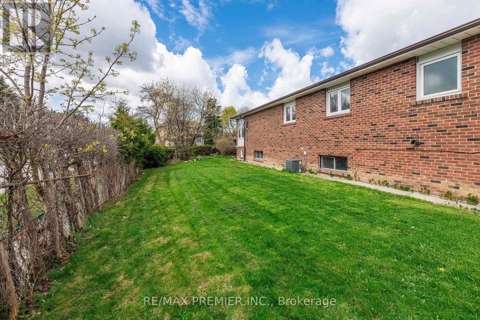 43 JULES AVENUE - 21
