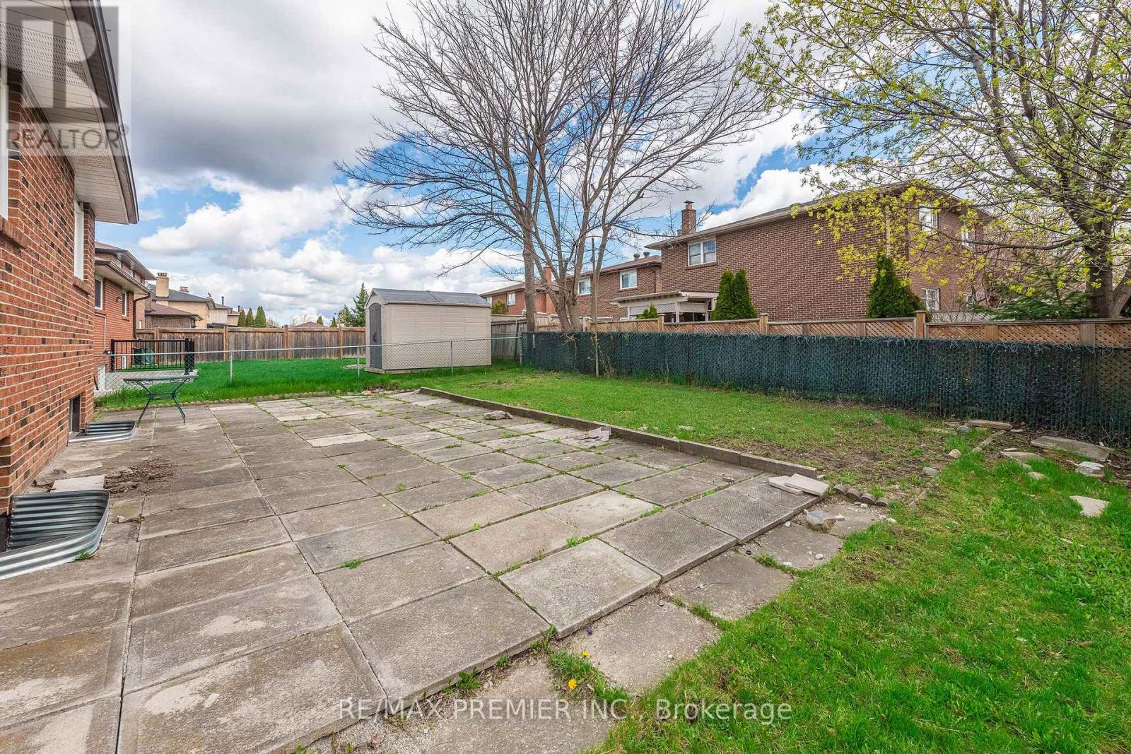 43 JULES AVENUE - 22