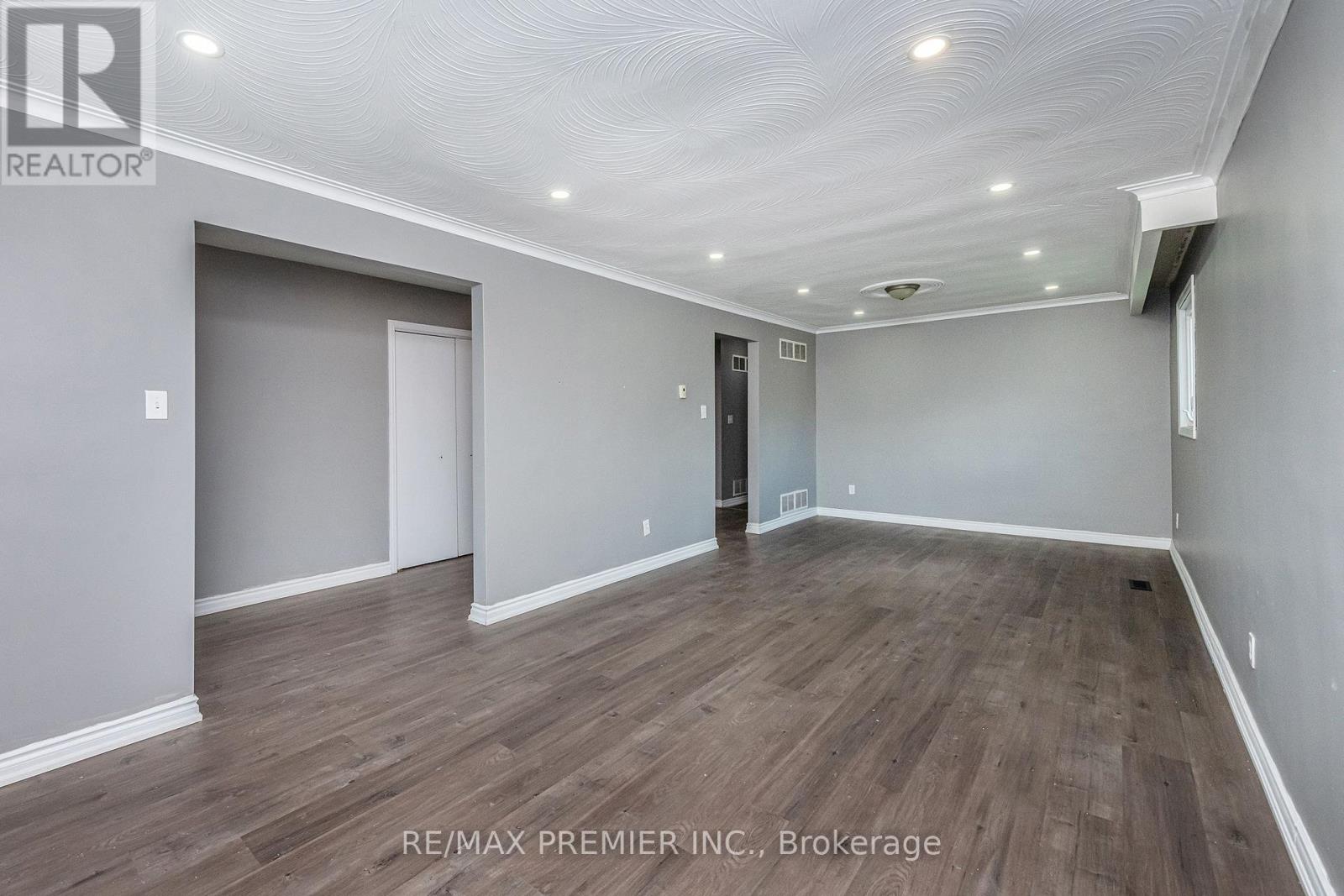 43 JULES AVENUE - 9