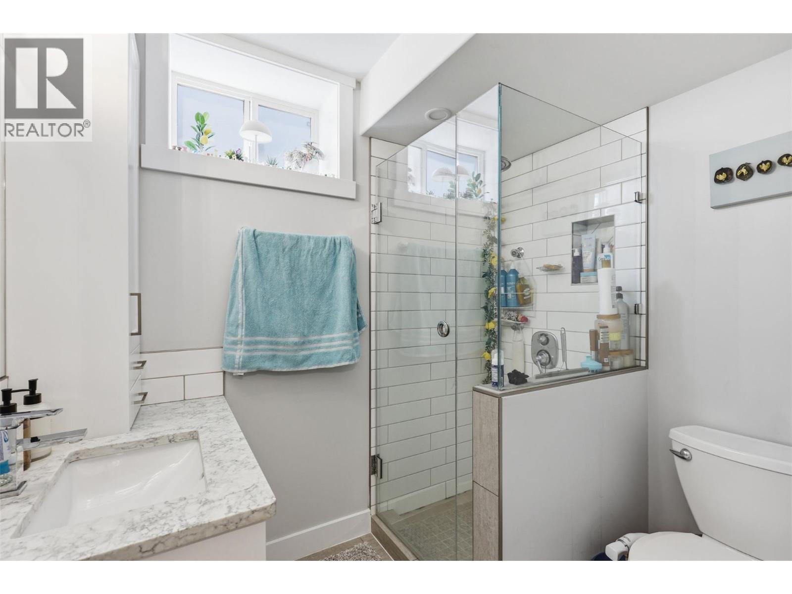 827 BRAMBLE Place - 40