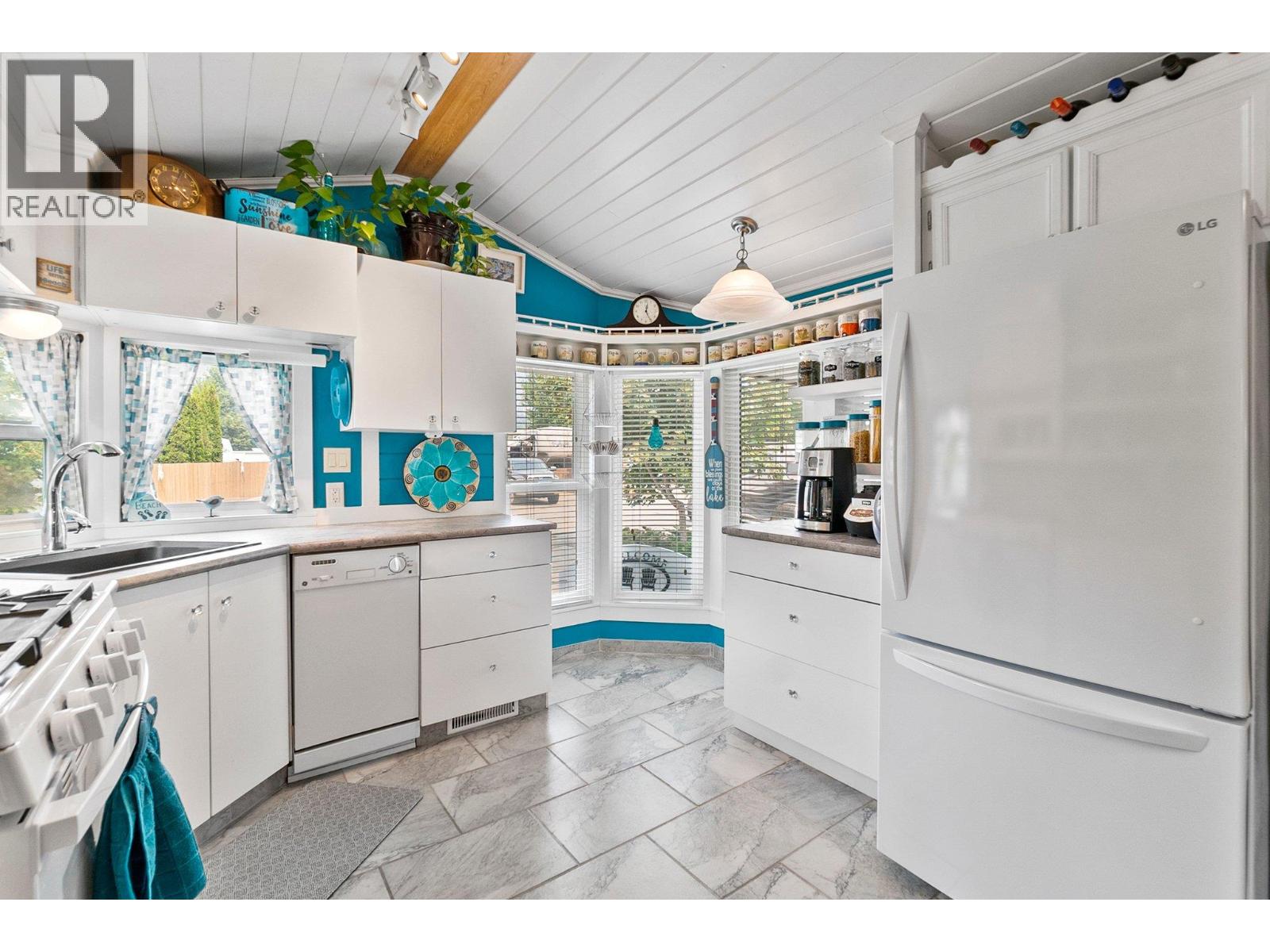 6 1383 Silver Sands Road, Sicamous
