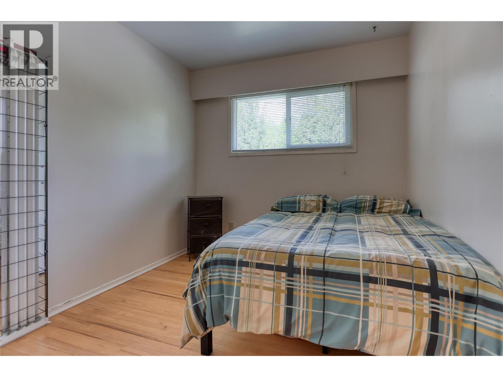 729 Lynnwood Crescent - 13
