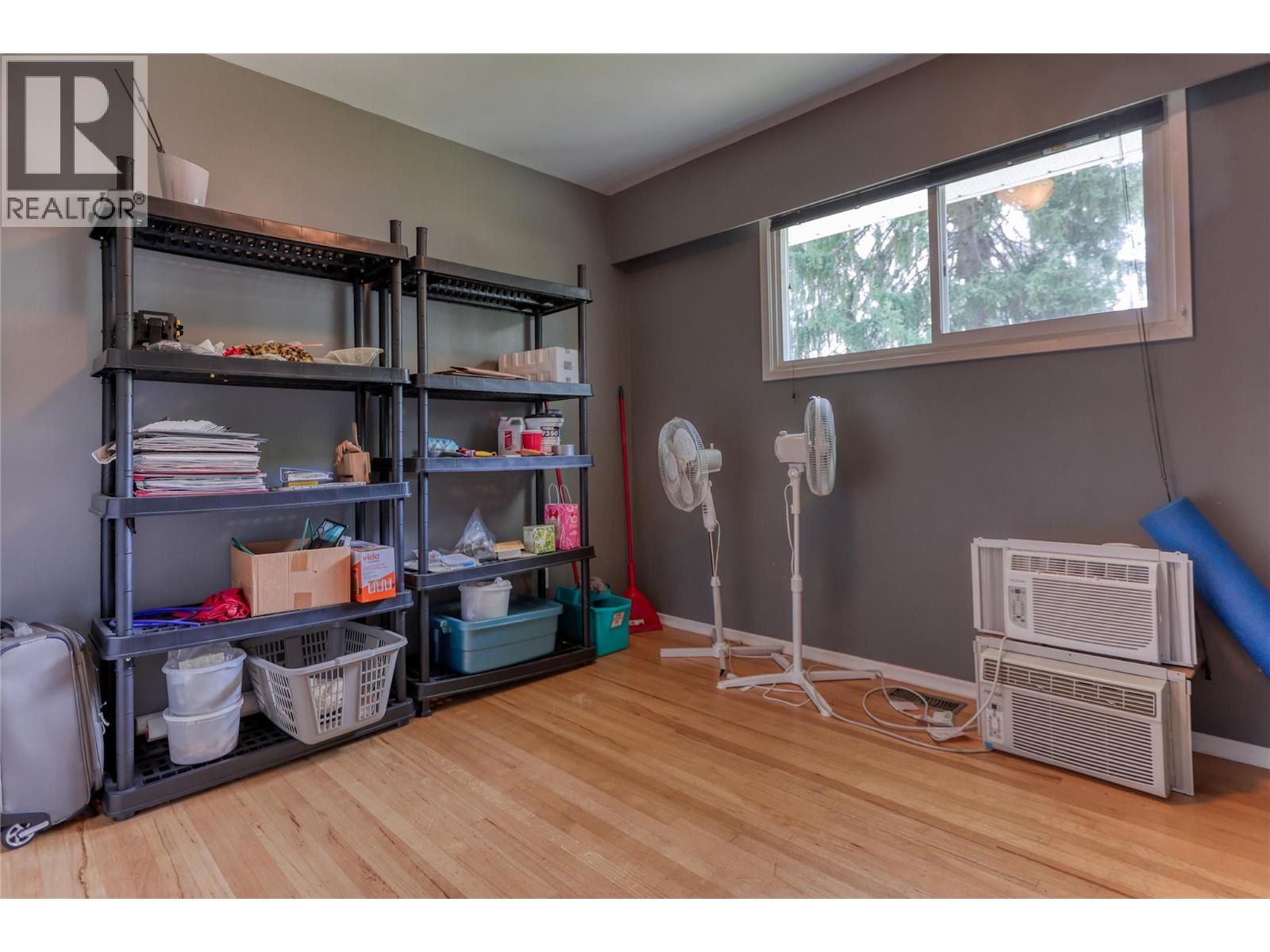 729 Lynnwood Crescent - 16