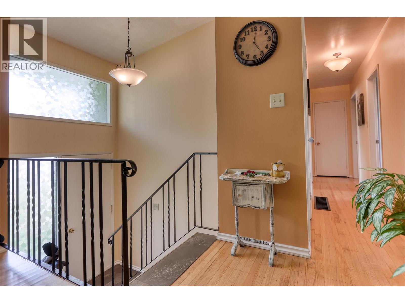 729 Lynnwood Crescent - 17