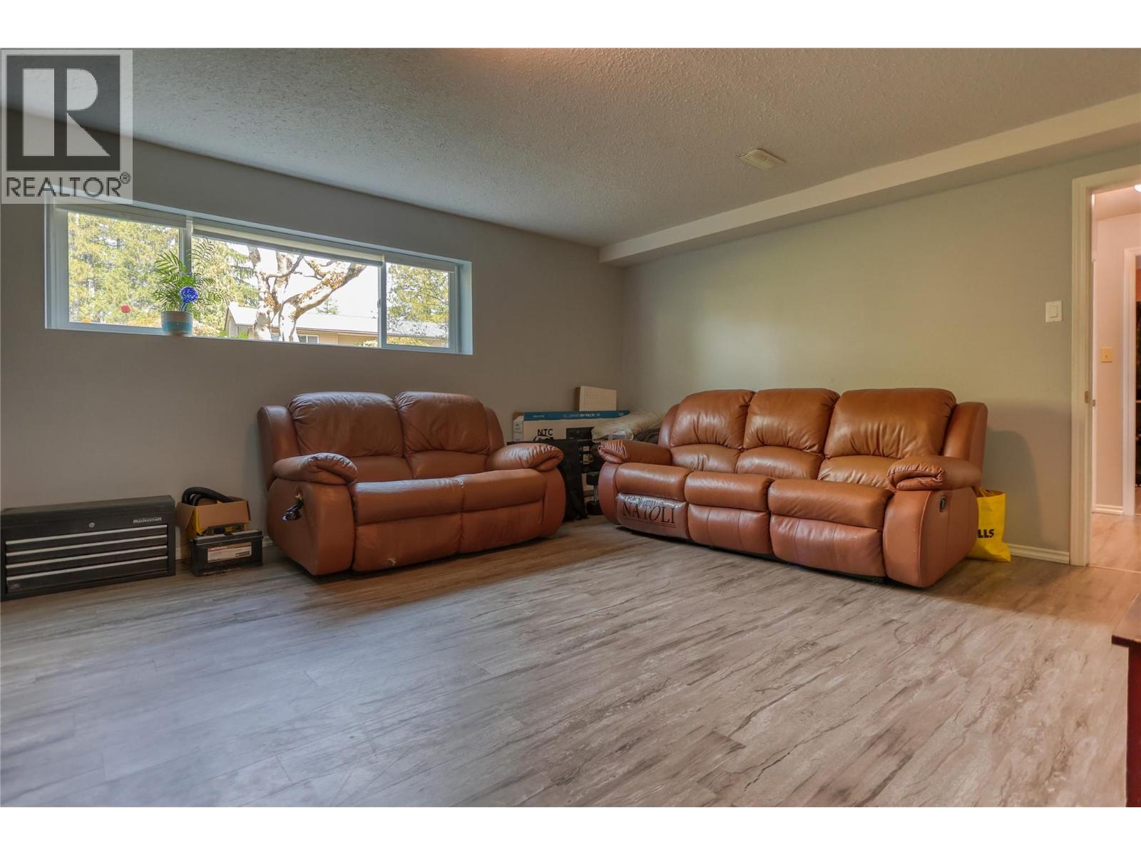 729 Lynnwood Crescent - 20