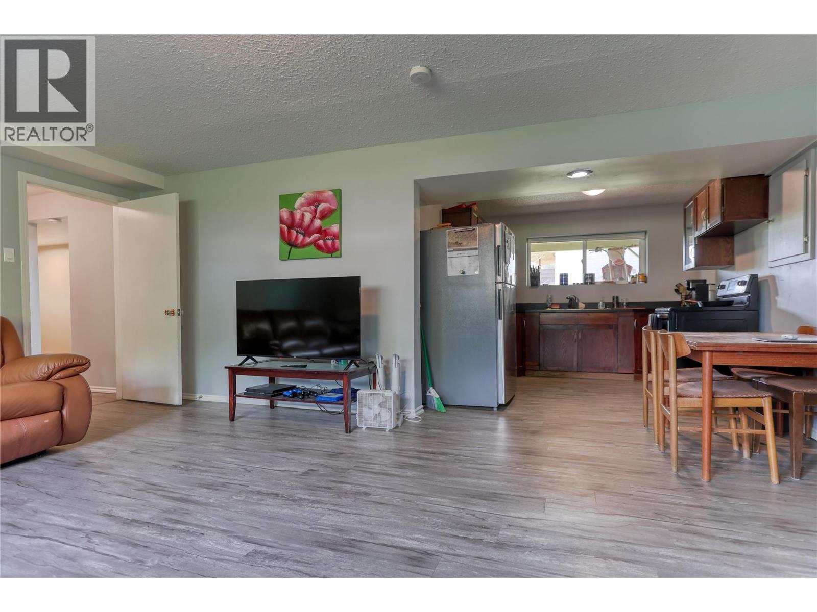 729 Lynnwood Crescent - 21
