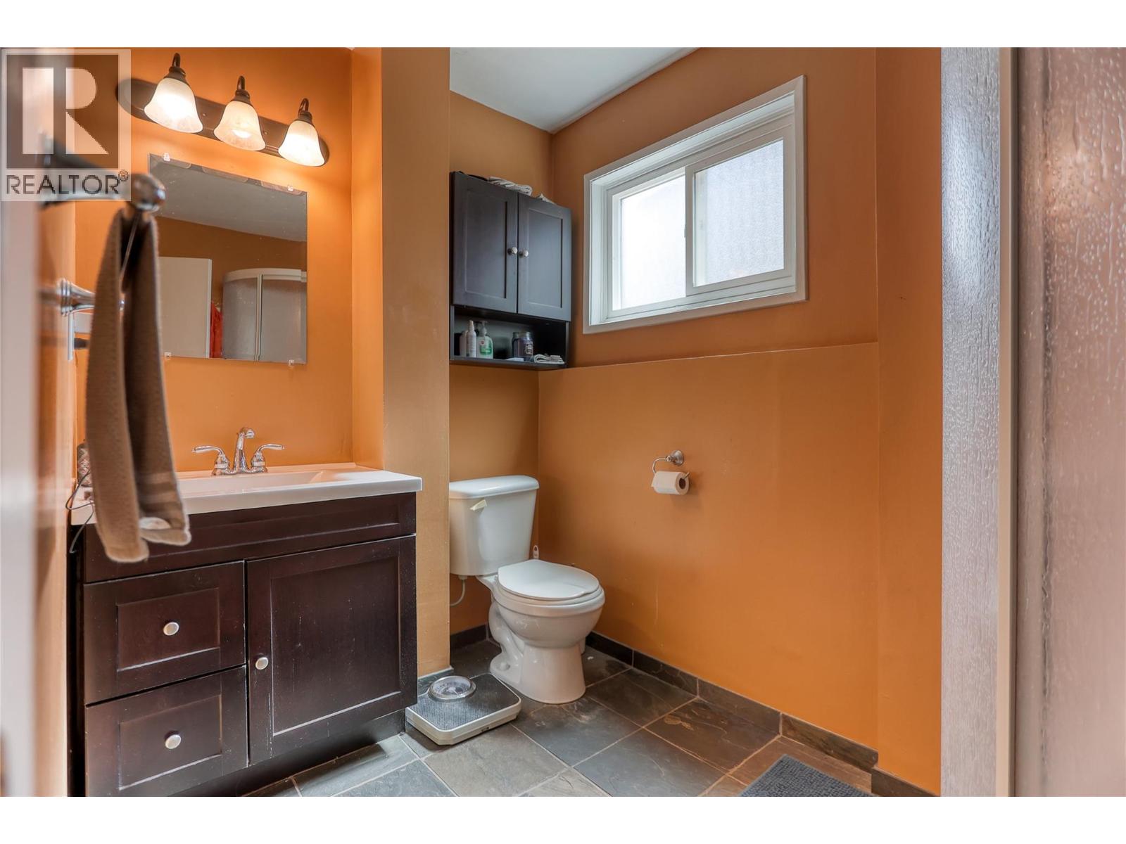 729 Lynnwood Crescent - 25