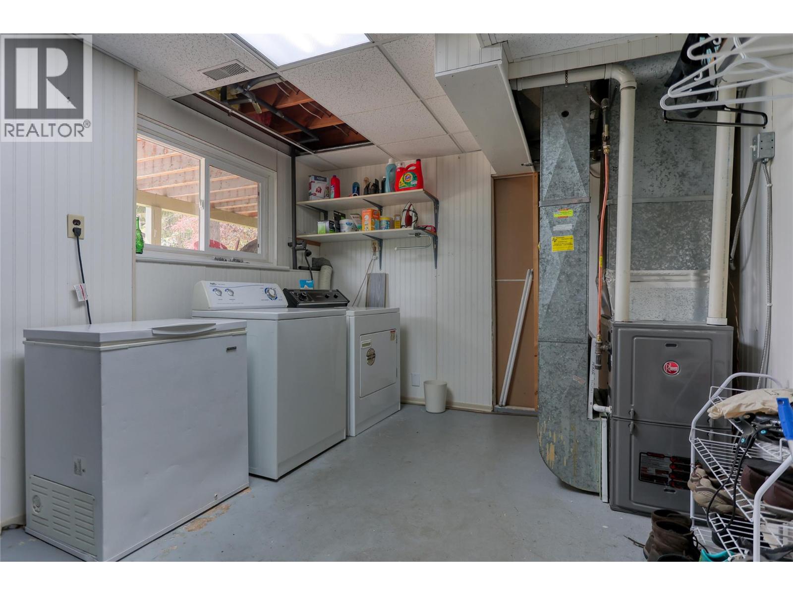 729 Lynnwood Crescent - 26