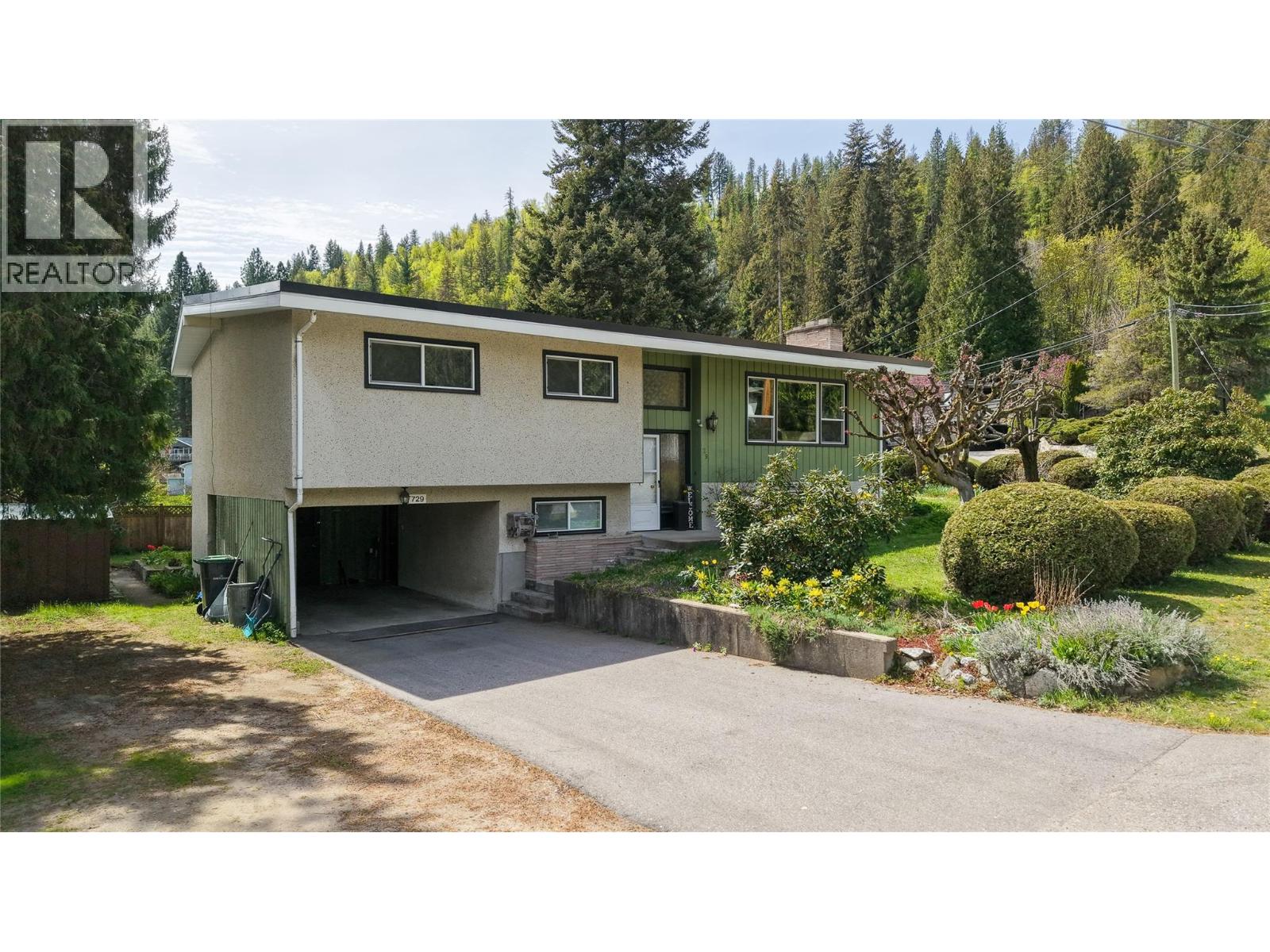 729 Lynnwood Crescent - 28