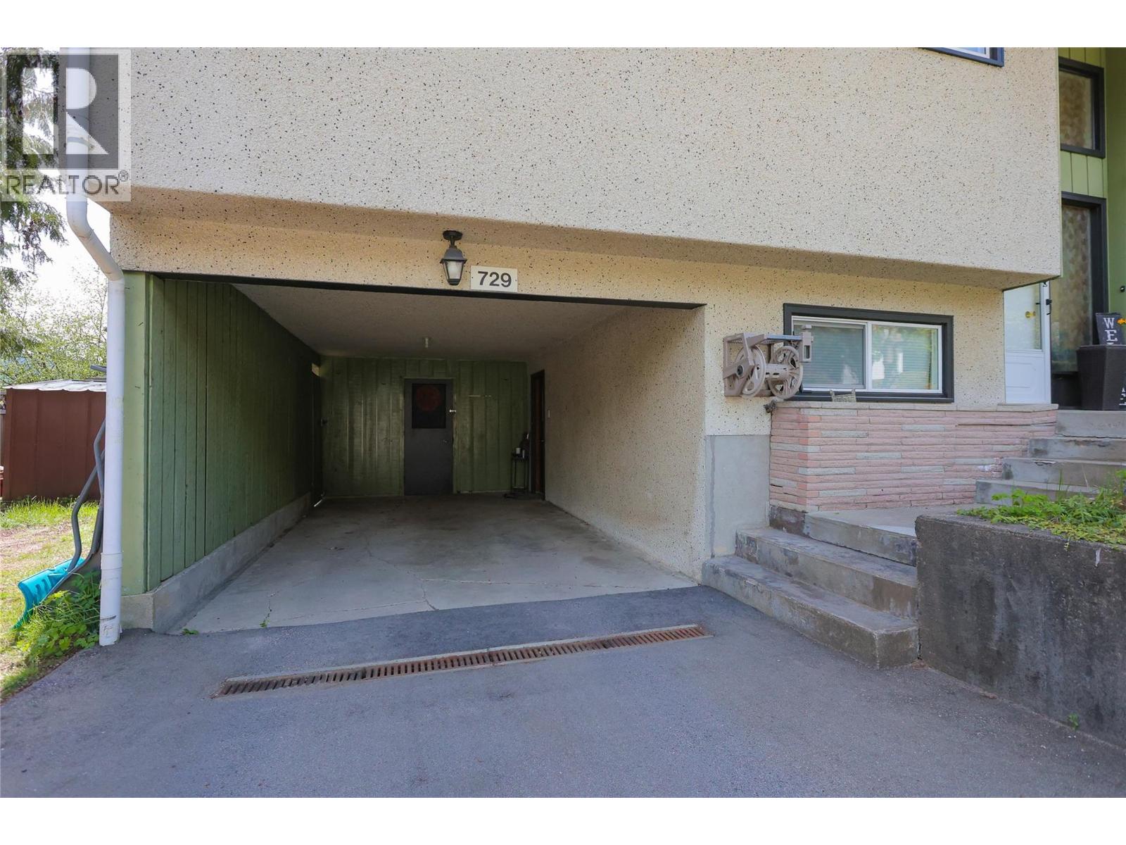 729 Lynnwood Crescent - 31