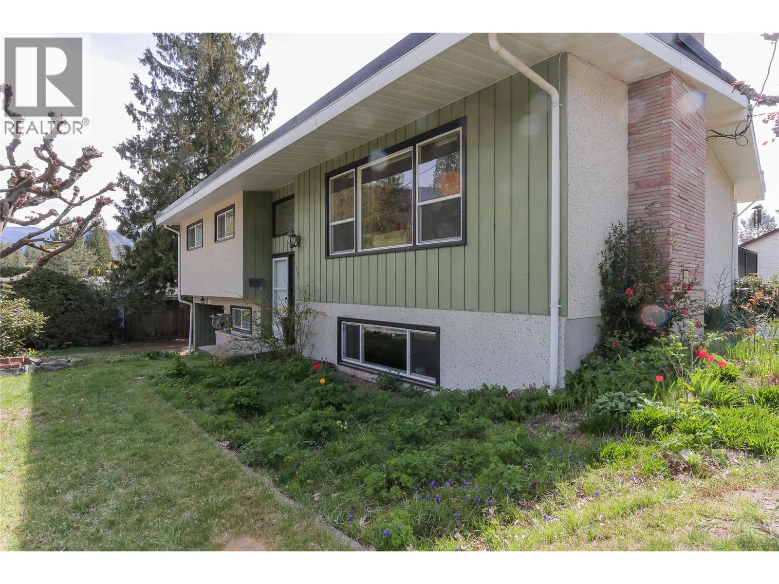 729 Lynnwood Crescent - 32