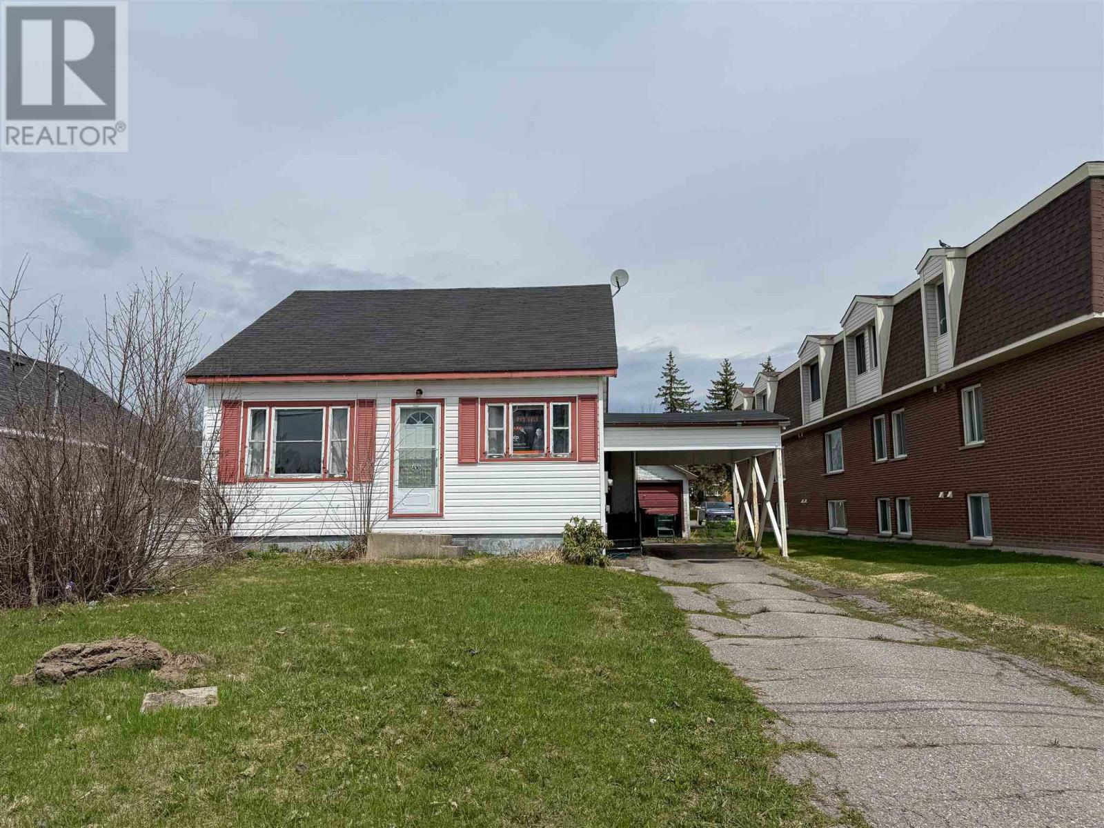 430 McNabb ST - 3