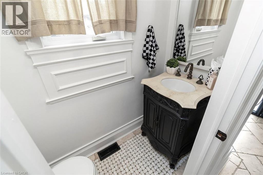 58 VALMONT Street, Ancaster, Ontario, L9G4Y5 — Photo 24