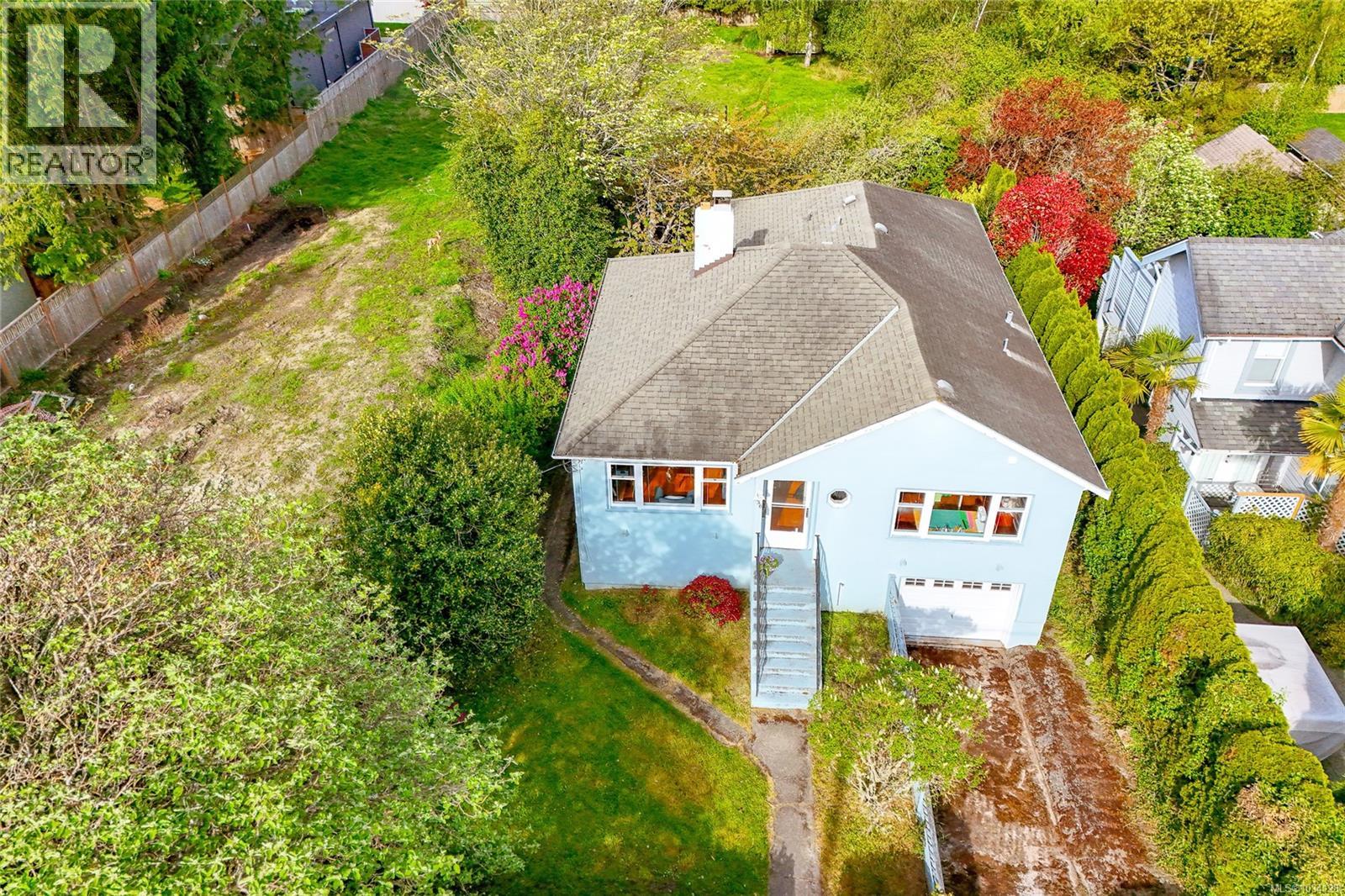 336 Irving Rd - 6