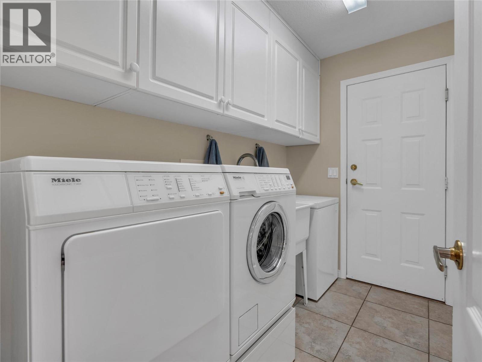 443 RIDGE Place - 24