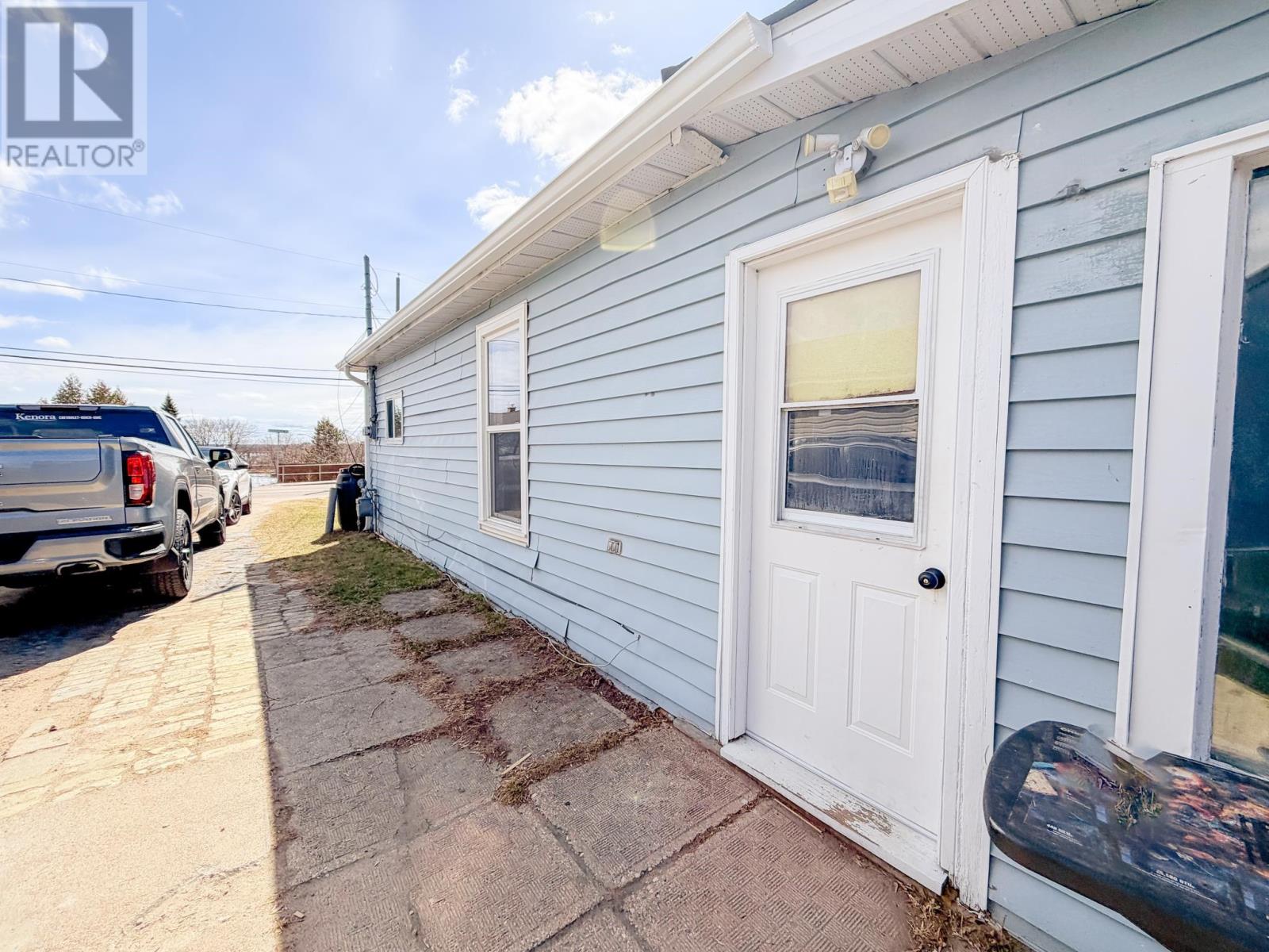 248 GOVERNMENT ROAD, KENORA, Ontario, P0X1C0 — Photo 2
